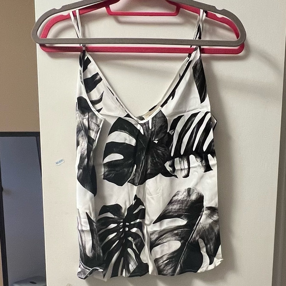 L'AGENCE Black and White Tropical Print Camisole - Picture 5 of 9